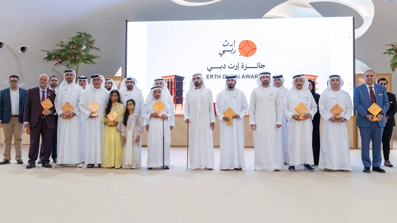 محمد بن راشد يكرّم الفائزين بجوائز “إرث دبي” في حفل احتفائي خاص